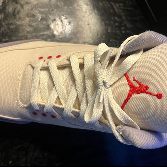 Jordan Sneakers - White and Red - Picture 6 of 10